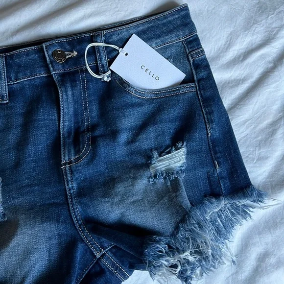 CELLO high rise denim distressed shorts | small - Picture 2 of 5